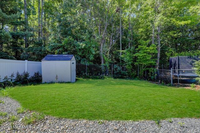 35 Deer Way, Manalapan, NJ 07726