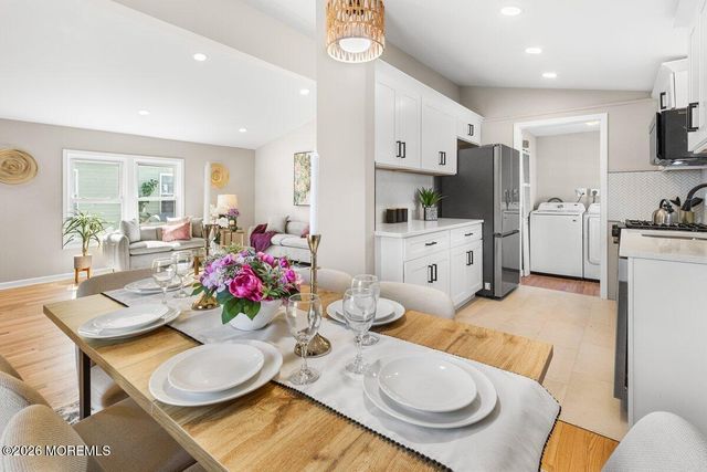 35 Deer Way, Manalapan, NJ 07726