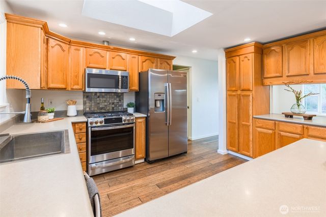 12418 SE 251st Place, Kent, WA 98030