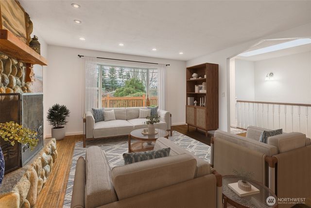 12418 SE 251st Place, Kent, WA 98030