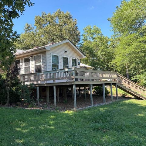 3429 Point Mason Rd, Big Sandy, TN 38221