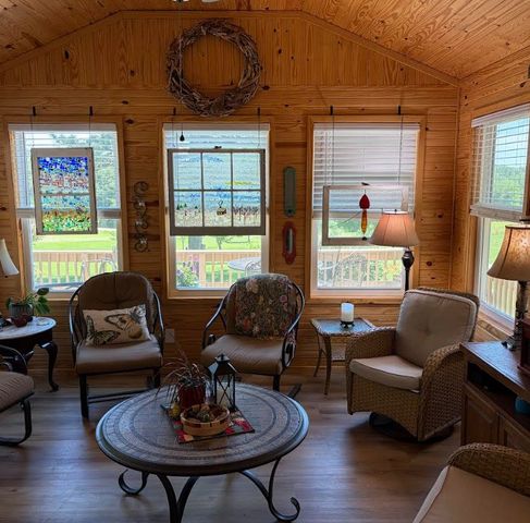 3429 Point Mason Rd, Big Sandy, TN 38221