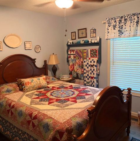 3429 Point Mason Rd, Big Sandy, TN 38221