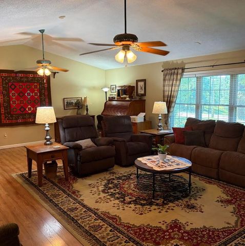 3429 Point Mason Rd, Big Sandy, TN 38221