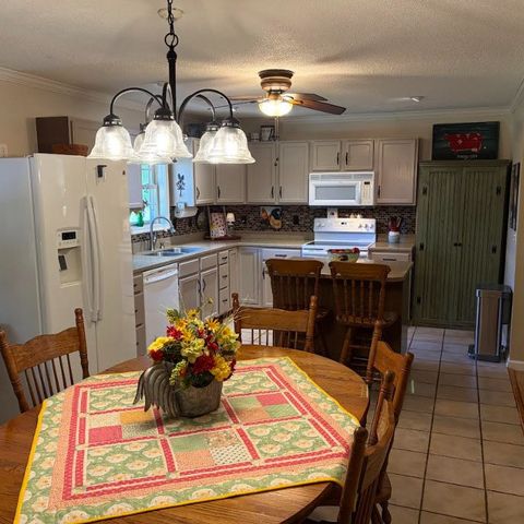 3429 Point Mason Rd, Big Sandy, TN 38221