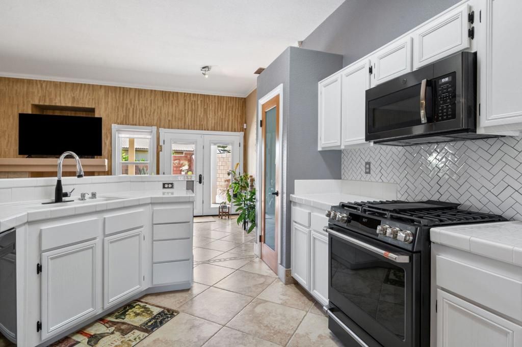 Image 7 of property listing at 69547 Northhampton Avenue, Cathedral City, CA 92234