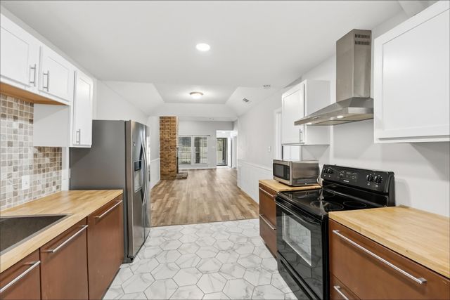 7806 Laver Court, Fort Worth, TX 76112