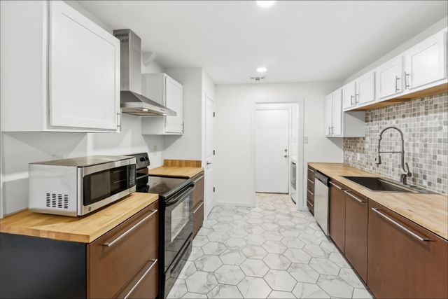 7806 Laver Court, Fort Worth, TX 76112