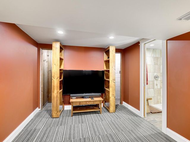 6037 11th Avenue S, Minneapolis, MN 55417