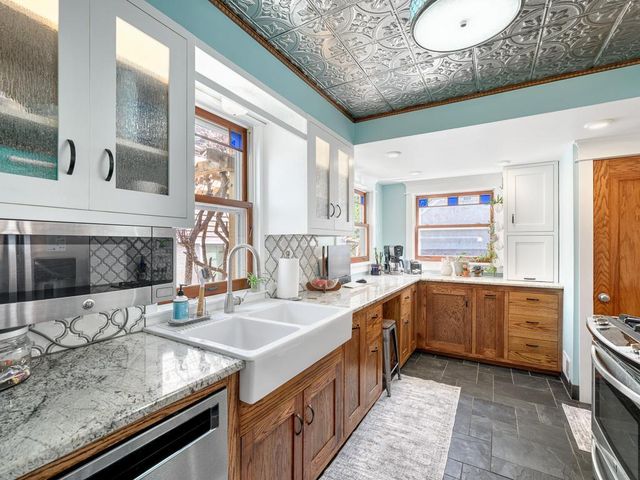 6037 11th Avenue S, Minneapolis, MN 55417