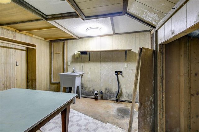 5471 S Lake Drive, Douglasville, GA 30135