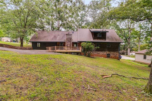 5471 S Lake Drive, Douglasville, GA 30135