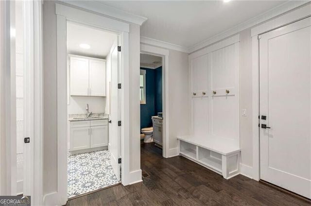 1006 Northcliffe Drive NW, Atlanta, GA 30318