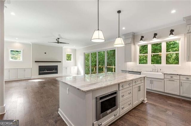 1006 Northcliffe Drive NW, Atlanta, GA 30318