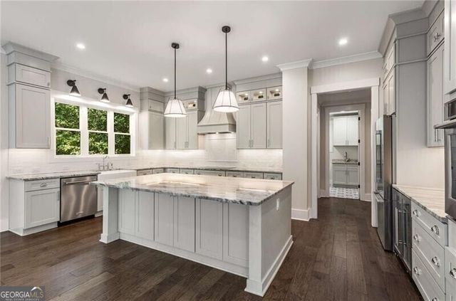 1006 Northcliffe Drive NW, Atlanta, GA 30318