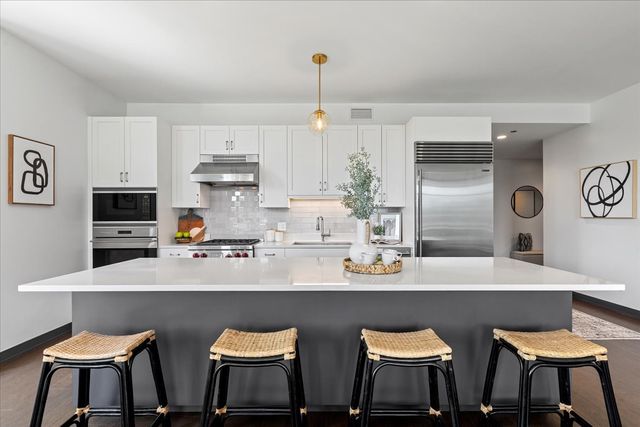 540 W Webster Avenue 311, Chicago, IL 60614