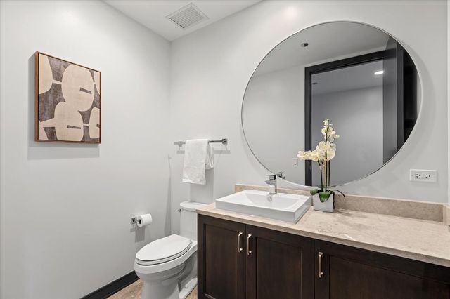 540 W Webster Avenue 311, Chicago, IL 60614