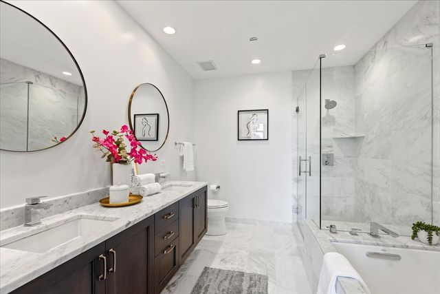 540 W Webster Avenue 311, Chicago, IL 60614