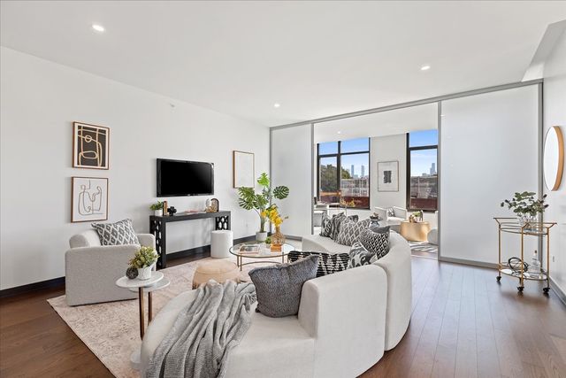 540 W Webster Avenue 311, Chicago, IL 60614