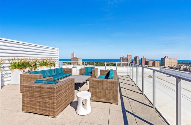 540 W Webster Avenue 311, Chicago, IL 60614