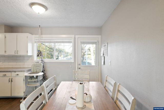 1425 Marshall Dr SE, Salem, OR 97302