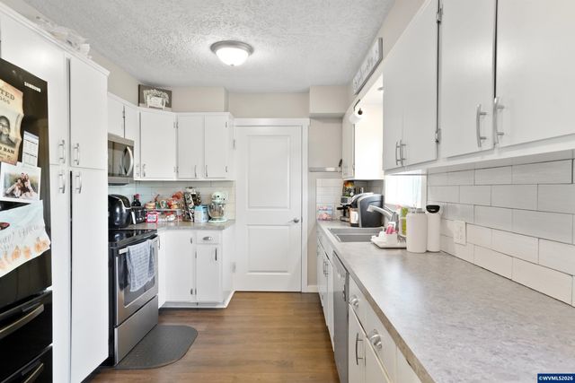 1425 Marshall Dr SE, Salem, OR 97302