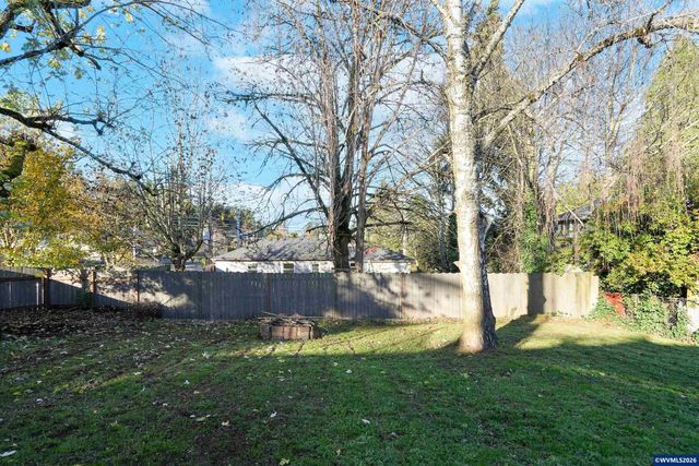 1425 Marshall Dr SE, Salem, OR 97302