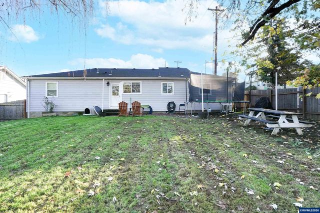 1425 Marshall Dr SE, Salem, OR 97302