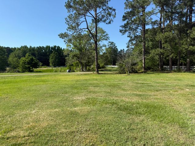40 Sandalwood Lane, Sumter, SC 29154