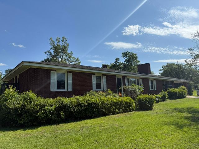 40 Sandalwood Lane, Sumter, SC 29154
