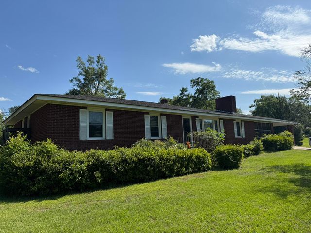 40 Sandalwood Lane, Sumter, SC 29154