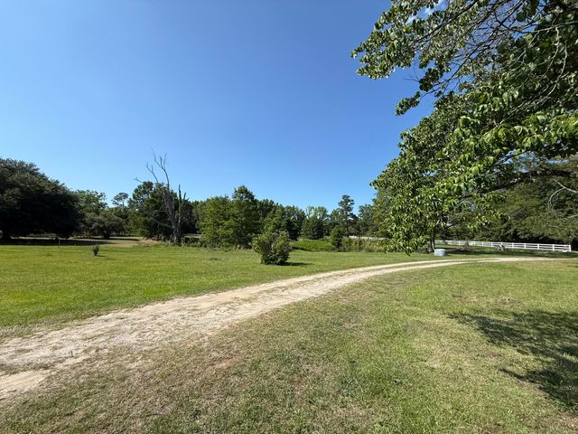 40 Sandalwood Lane, Sumter, SC 29154