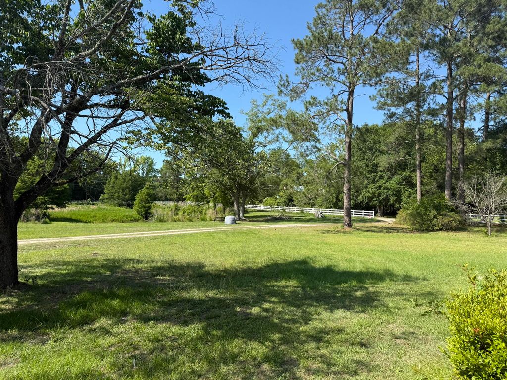 40 Sandalwood Lane, Sumter, SC 29154