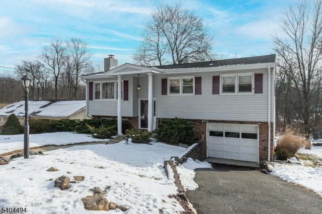 13 Apache Trl, Rockaway Twp., NJ 07866