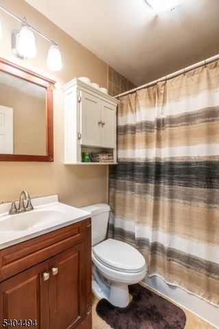 13 Apache Trl, Rockaway Twp., NJ 07866