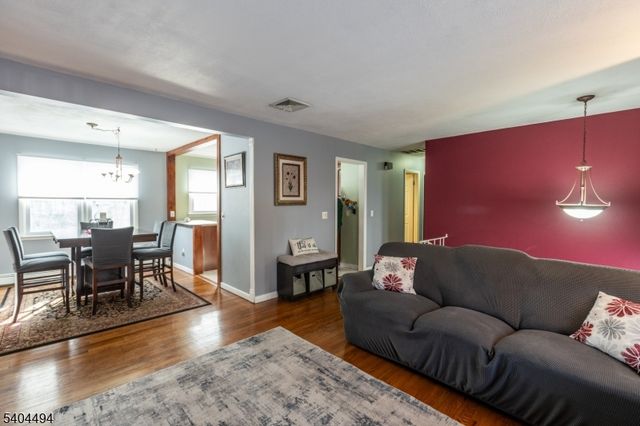 13 Apache Trl, Rockaway Twp., NJ 07866