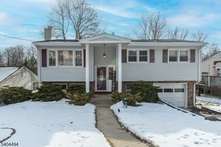13 Apache Trl, Rockaway Twp., NJ 07866