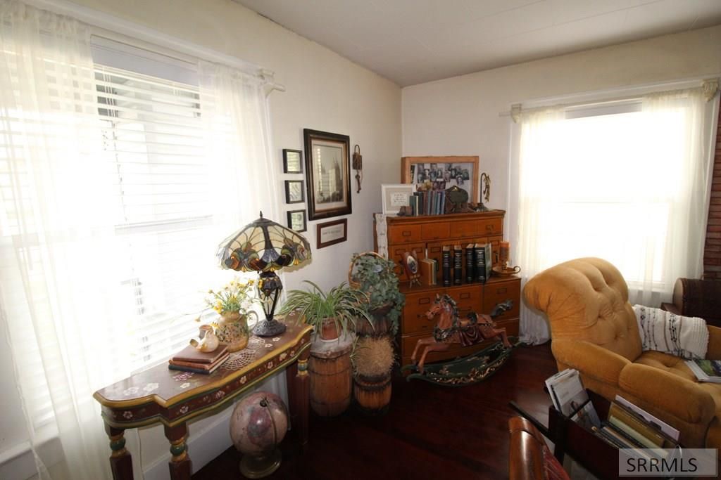 Image 10 of property listing at 419 W Grand Avenue, Arco, ID 83213