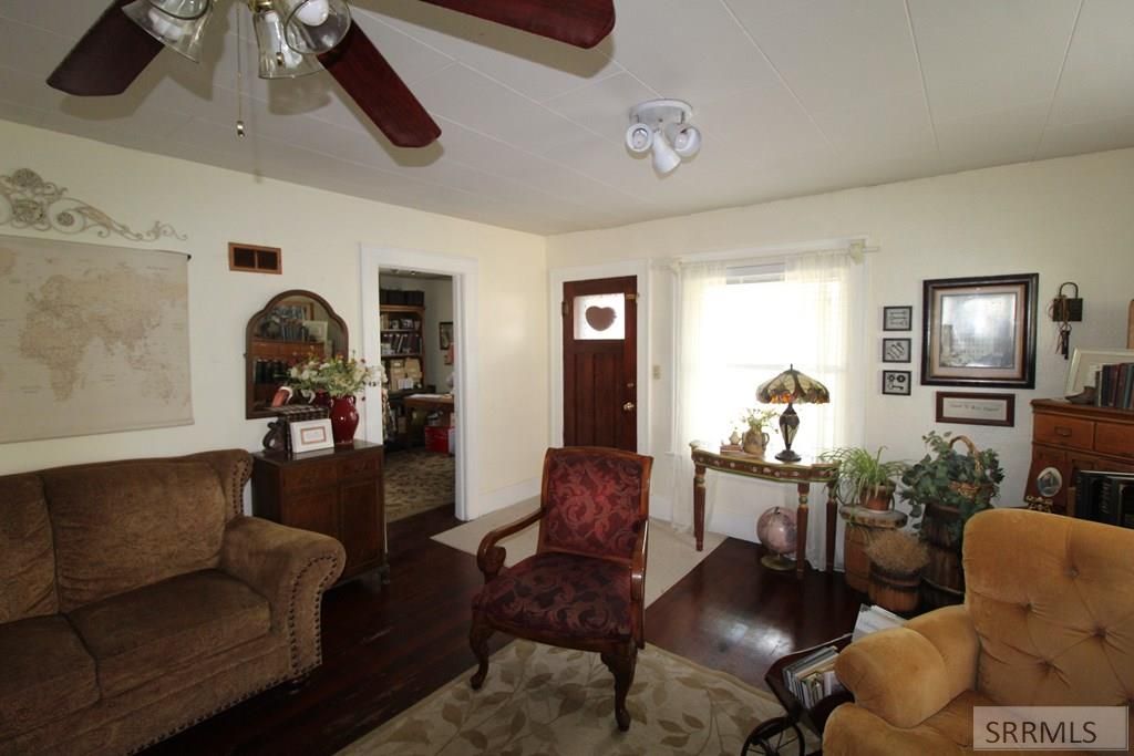 Image 11 of property listing at 419 W Grand Avenue, Arco, ID 83213