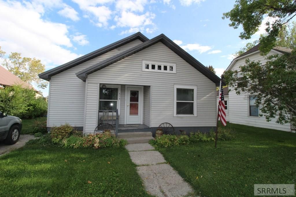 Image 26 of property listing at 419 W Grand Avenue, Arco, ID 83213