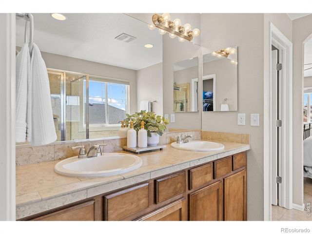 163 N Jamestown Way, Aurora, CO 80018