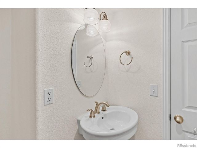 163 N Jamestown Way, Aurora, CO 80018
