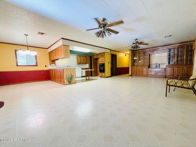 306 W Hill Street, Washington, LA 70589