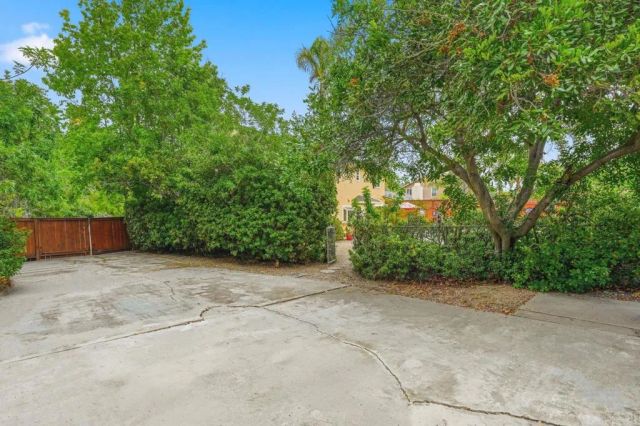 3679 Cameo Dr, Oceanside, CA 92056
