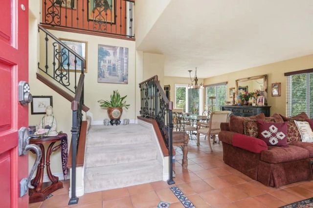 3679 Cameo Dr, Oceanside, CA 92056