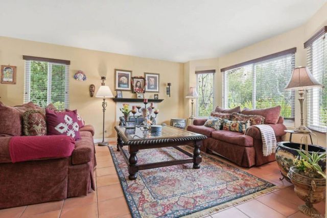3679 Cameo Dr, Oceanside, CA 92056