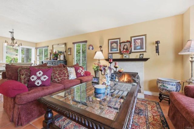 3679 Cameo Dr, Oceanside, CA 92056