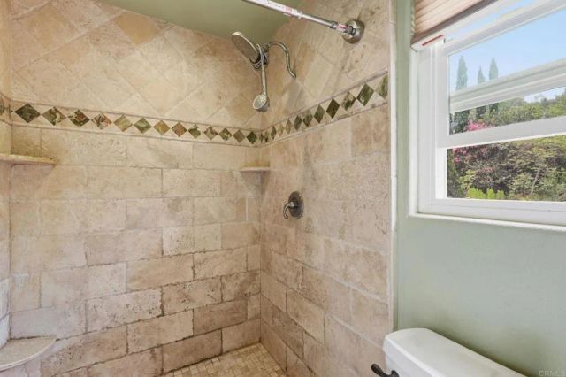 3679 Cameo Dr, Oceanside, CA 92056