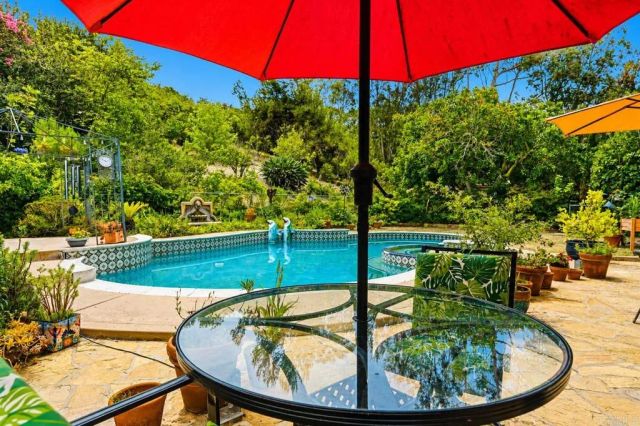 3679 Cameo Dr, Oceanside, CA 92056