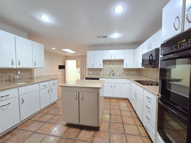 1903 N D St, Midland, TX 79705